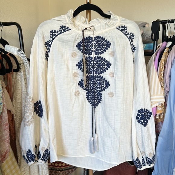 Nwt Figue
Magnolia Embroidered Top - Picture 4 of 6